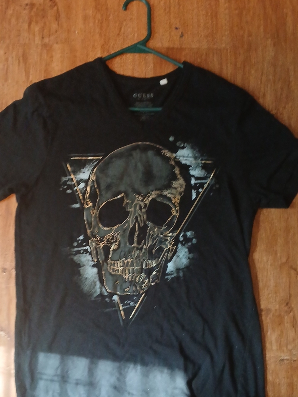 GUESS Black Short-Sleeve Skull Graphic Tee